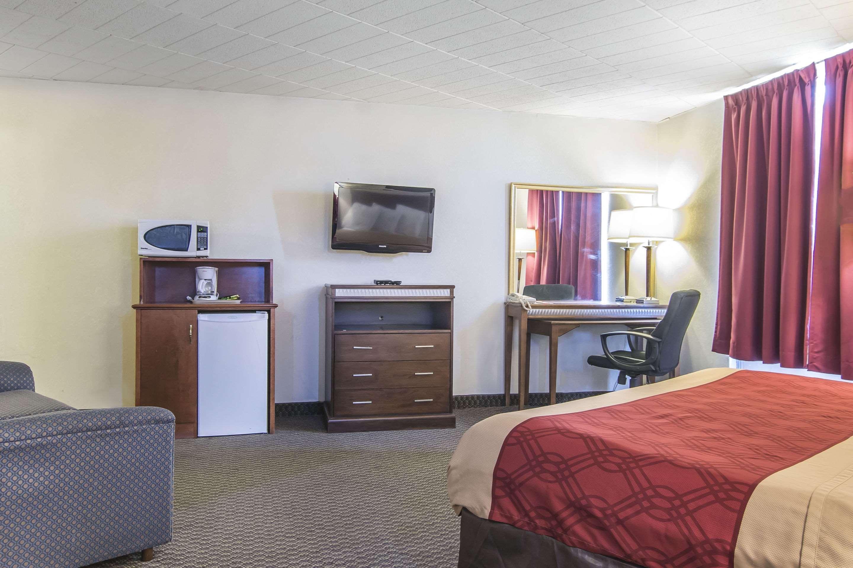 Econo Lodge Orillia Luaran gambar