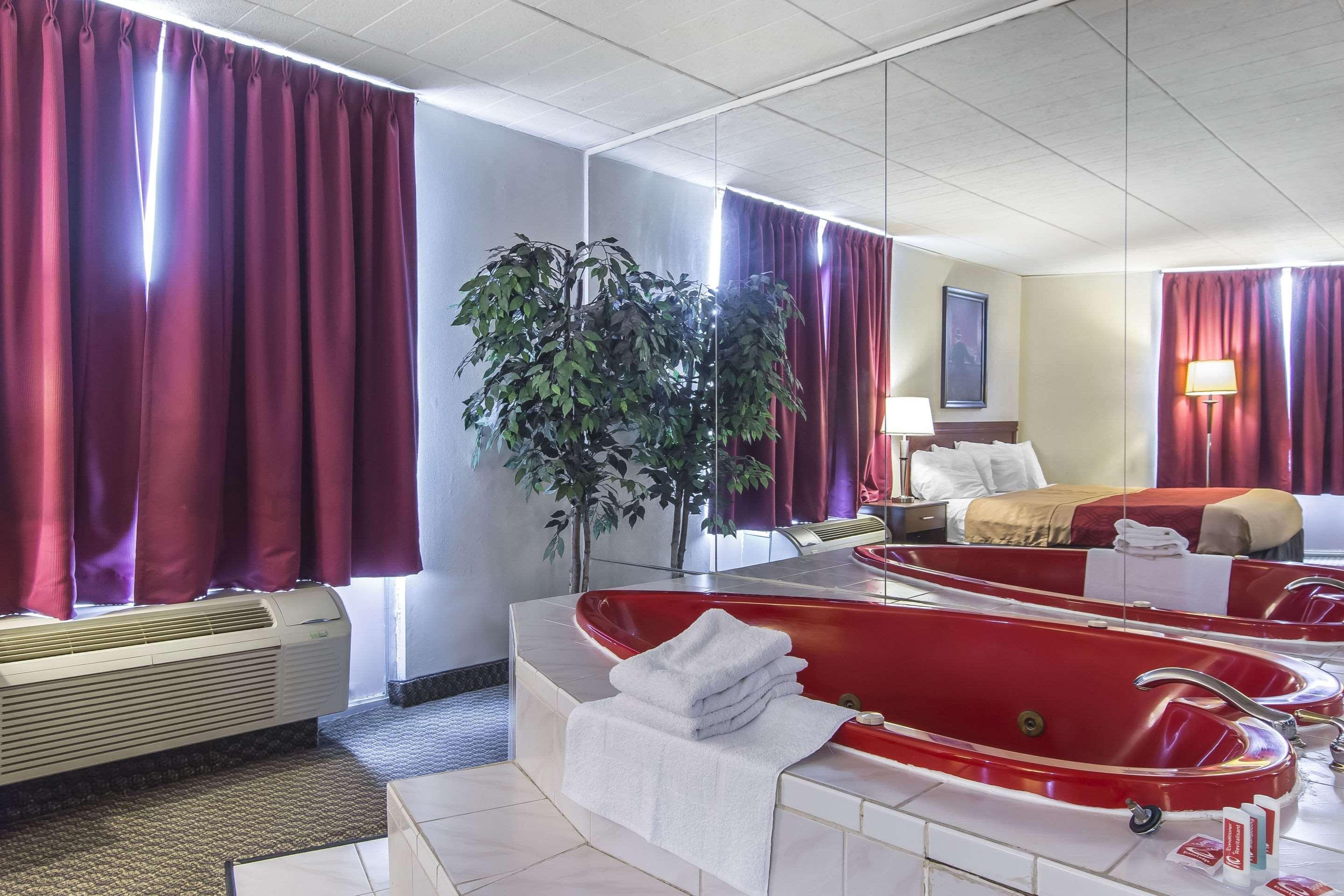Econo Lodge Orillia Luaran gambar