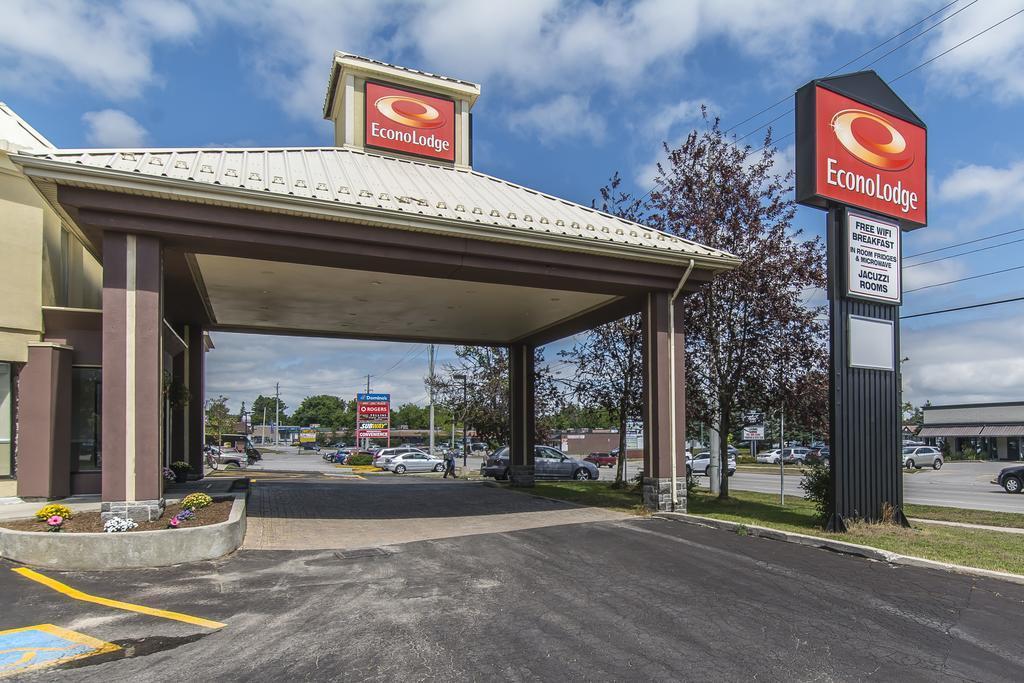 Econo Lodge Orillia Luaran gambar