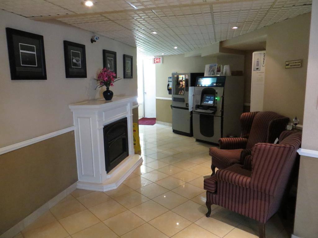 Econo Lodge Orillia Luaran gambar