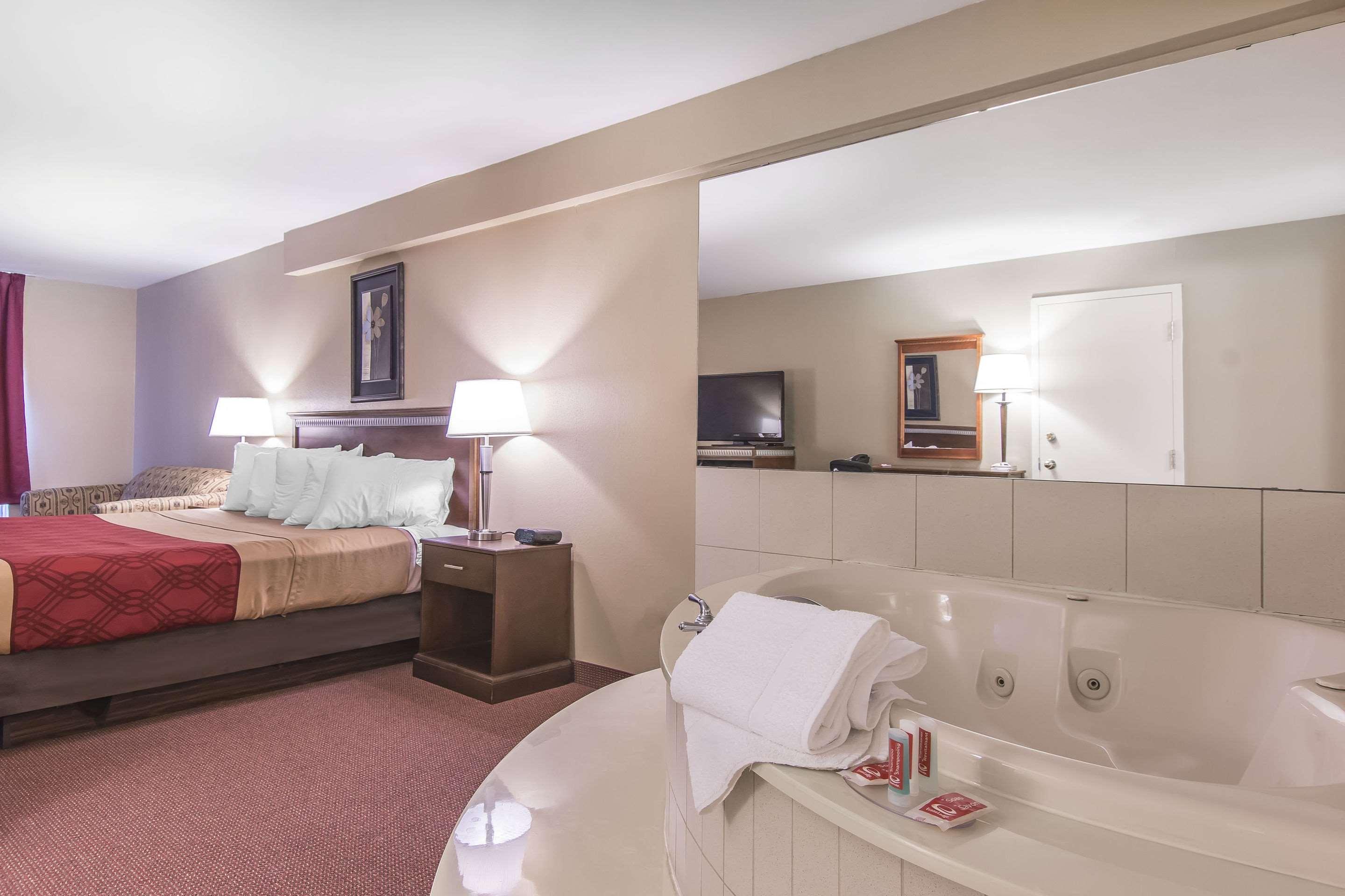 Econo Lodge Orillia Luaran gambar
