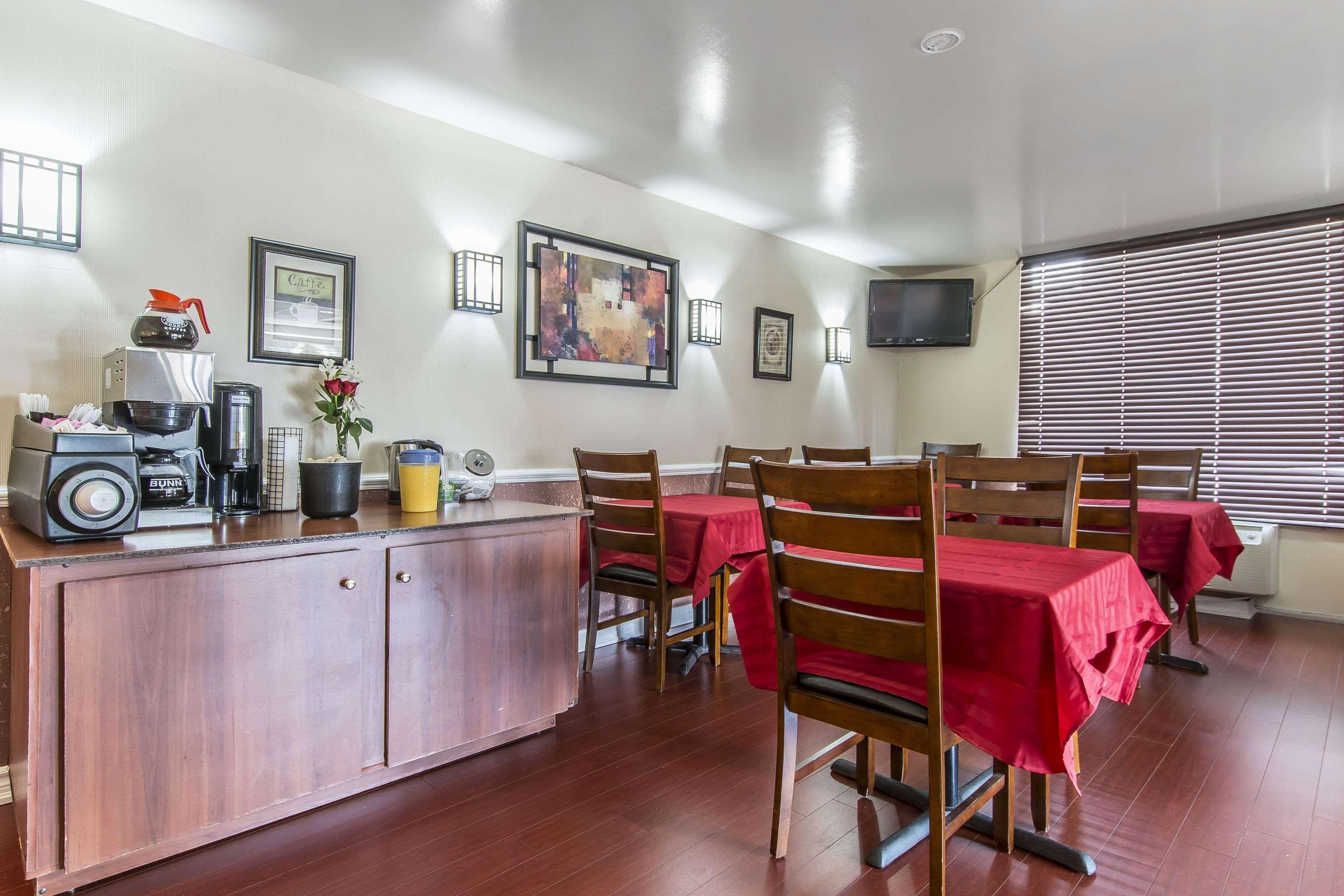 Econo Lodge Orillia Luaran gambar