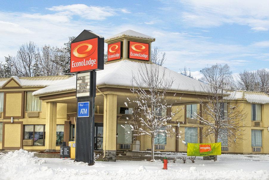 Econo Lodge Orillia Luaran gambar