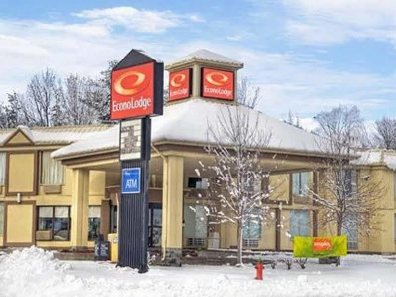 Econo Lodge Orillia Luaran gambar